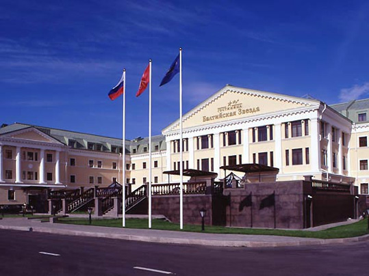 Фасад гостиницы Балтийская звезды