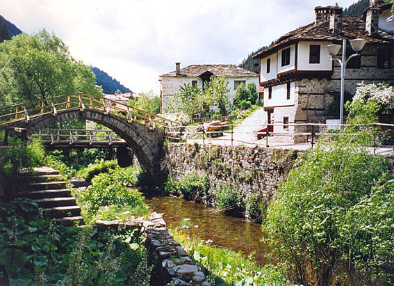 Селение в горах, Болгария