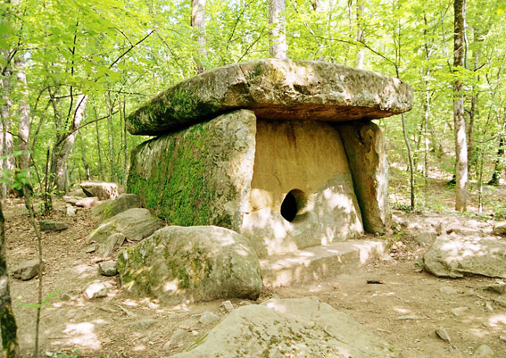 Дольмен, Геленджик, Россия