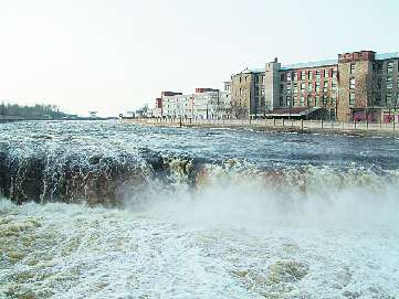 Нарвские водопады